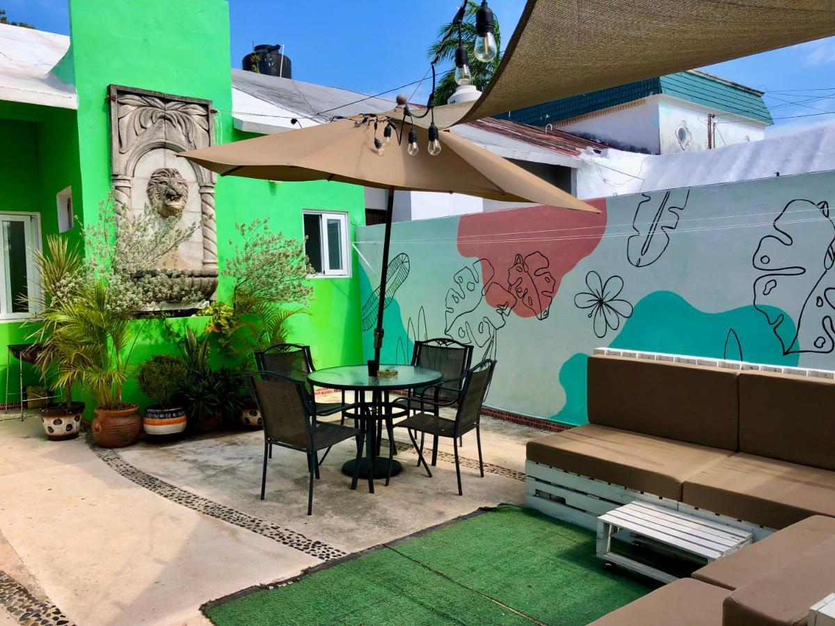Leo Downtown Homestay *